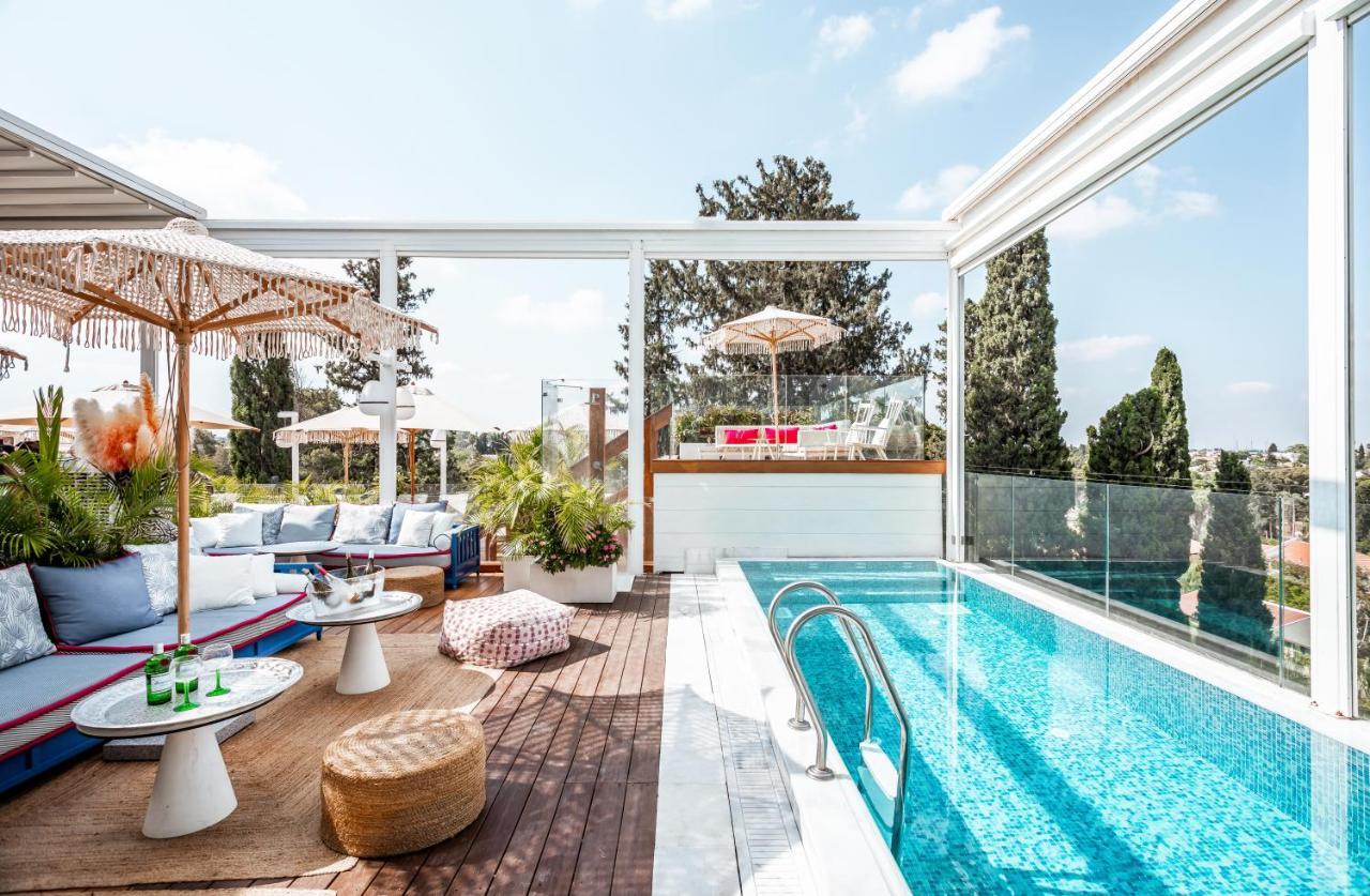 Lear Sense Hotel Gedera Bagian luar foto
