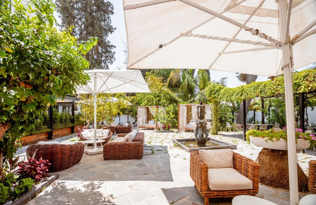 Lear Sense Hotel Gedera Bagian luar foto