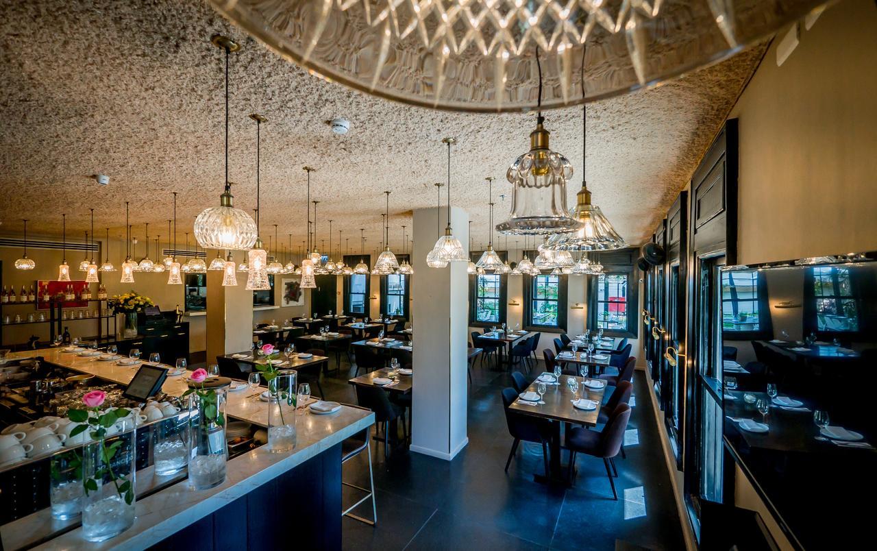 Lear Sense Hotel Gedera Bagian luar foto