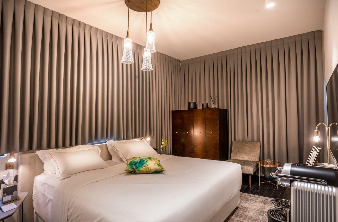 Lear Sense Hotel Gedera Bagian luar foto